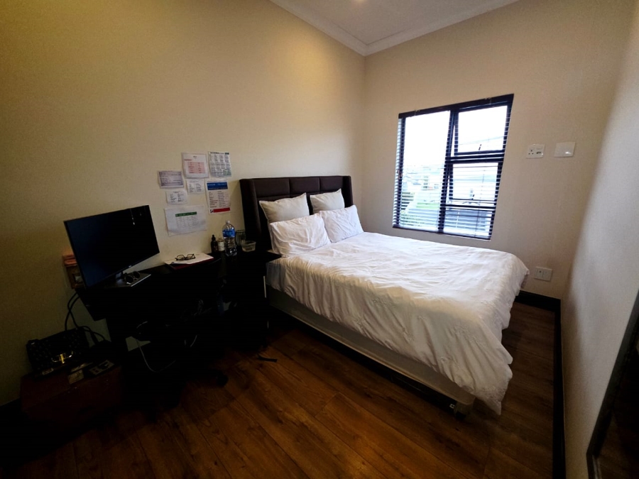 6 Bedroom Property for Sale in Sandown Western Cape